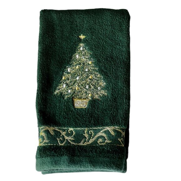 Cannon & St. Nicholaus Christmas Hand Towels With Embroidered Heart & Tree Desig - Picture 2 of 16